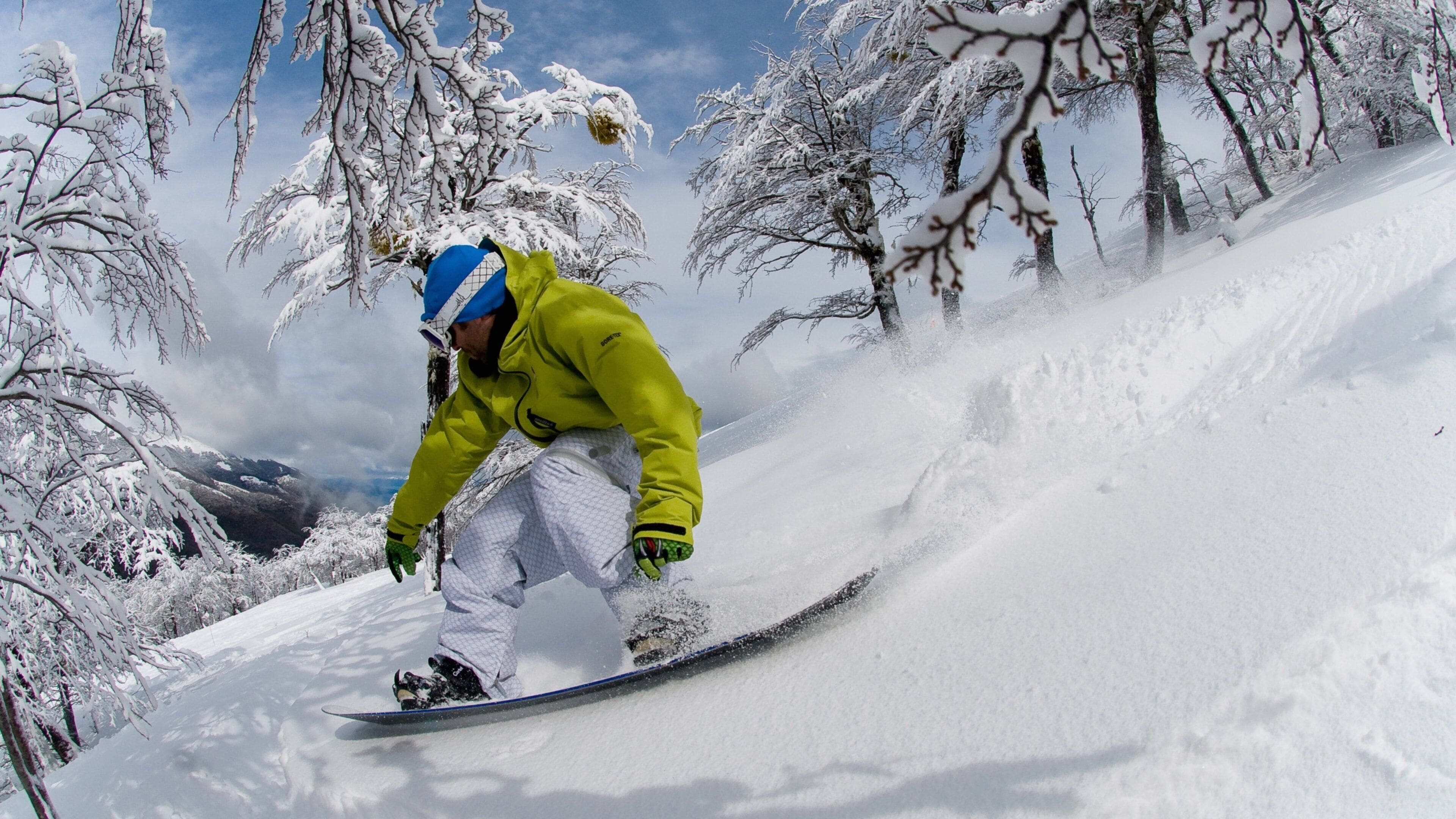 Cerro Bayo which includes snow boarding and snow