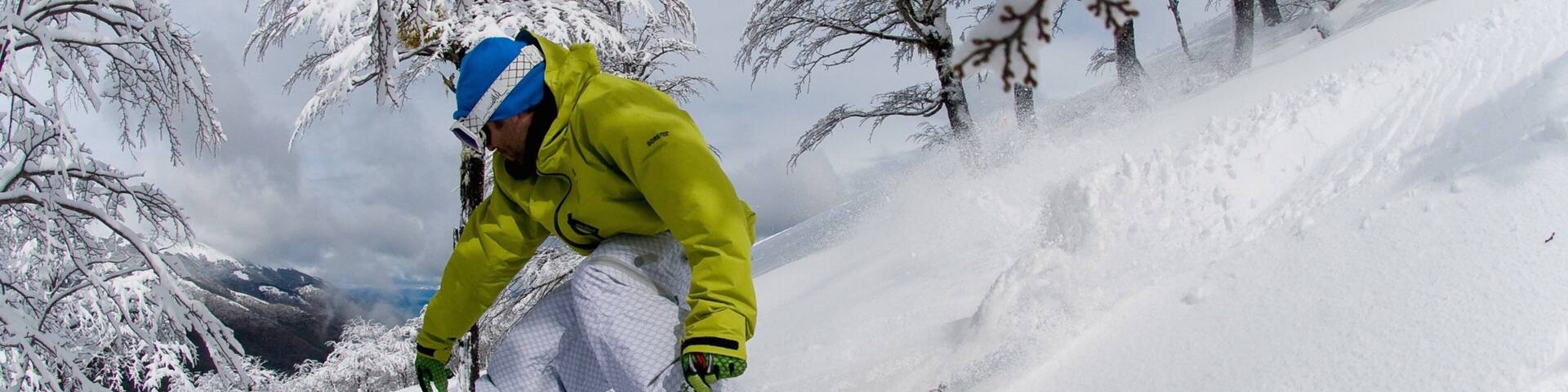 Cerro Bayo which includes snow boarding and snow