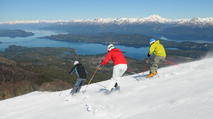 Cerro Bayo featuring snow, a lake or waterhole and snow skiing