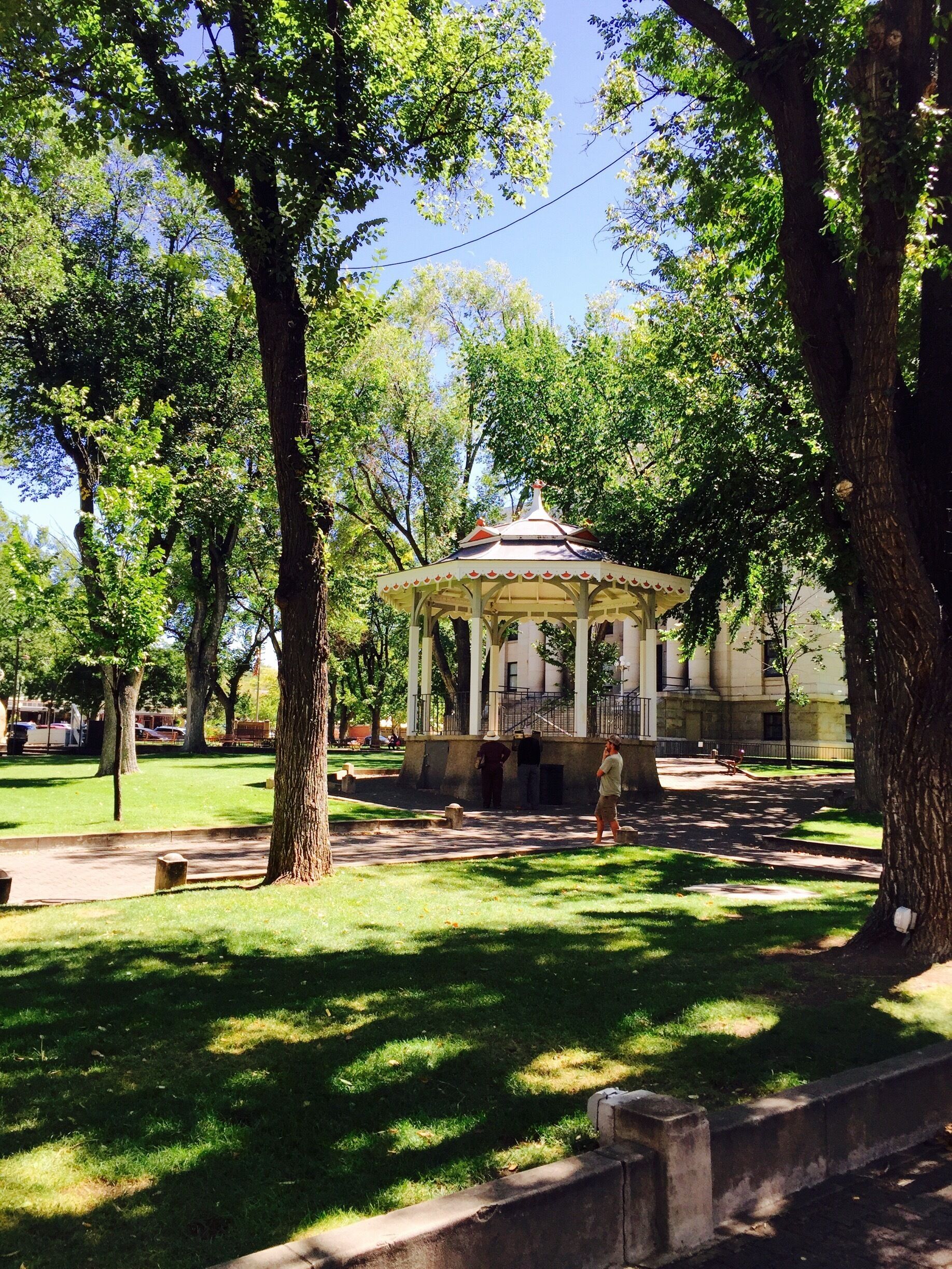 A walk with a beautiful scenery! Prescott is a nature reservoir and its truly surreal. 