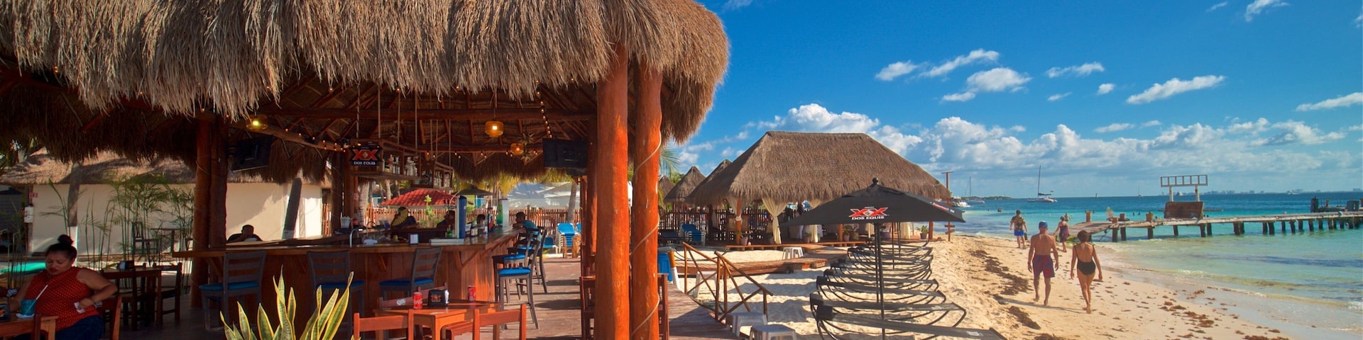 Norte Beach showing tropical scenes, general coastal views and a beach bar