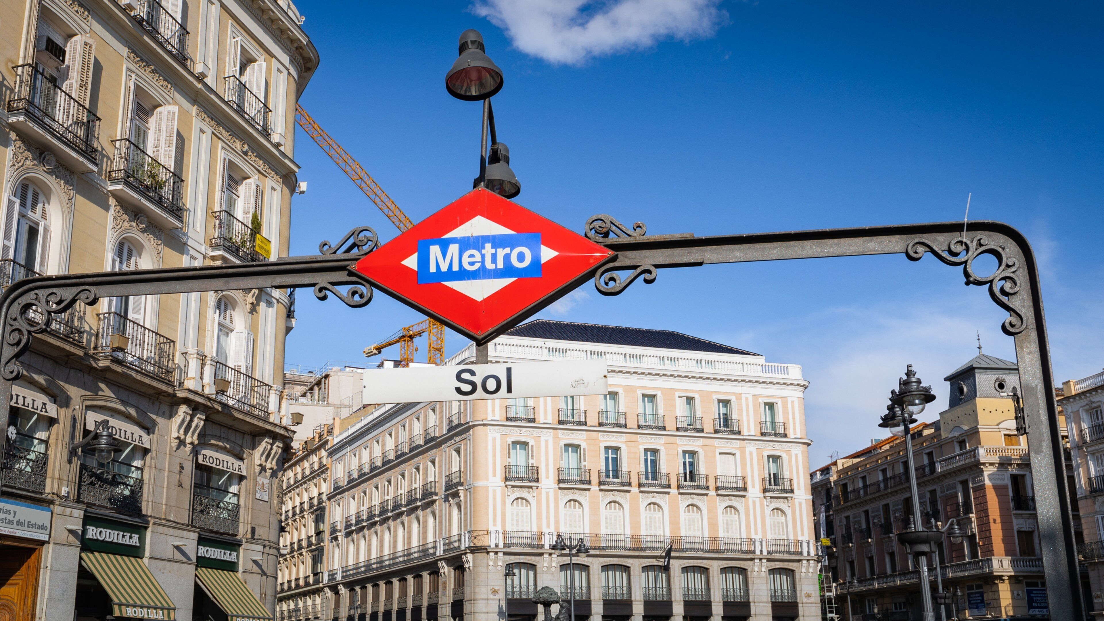Puerta del Sol featuring a city and signage