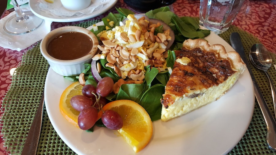 Terrific restaurant and shopping at this Christmas tree farm year round. Arrive early or just shop as you wait for a table.