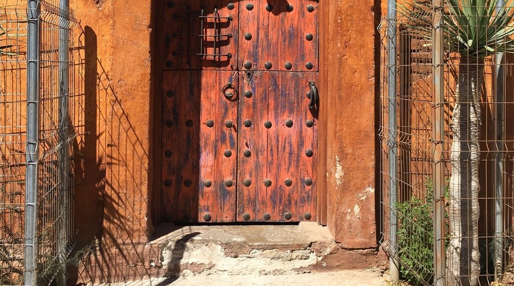Charming town with cobblestone streets, cute cafés and interesting architecture.
#bajacalifornia
#doors
(Feb 2017)