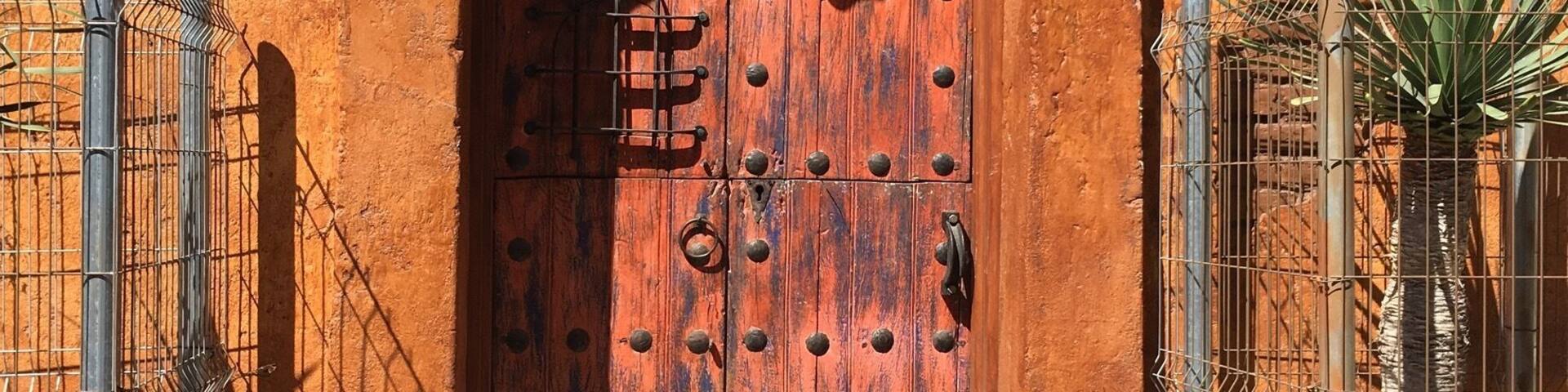 Charming town with cobblestone streets, cute cafés and interesting architecture.
#bajacalifornia
#doors
(Feb 2017)