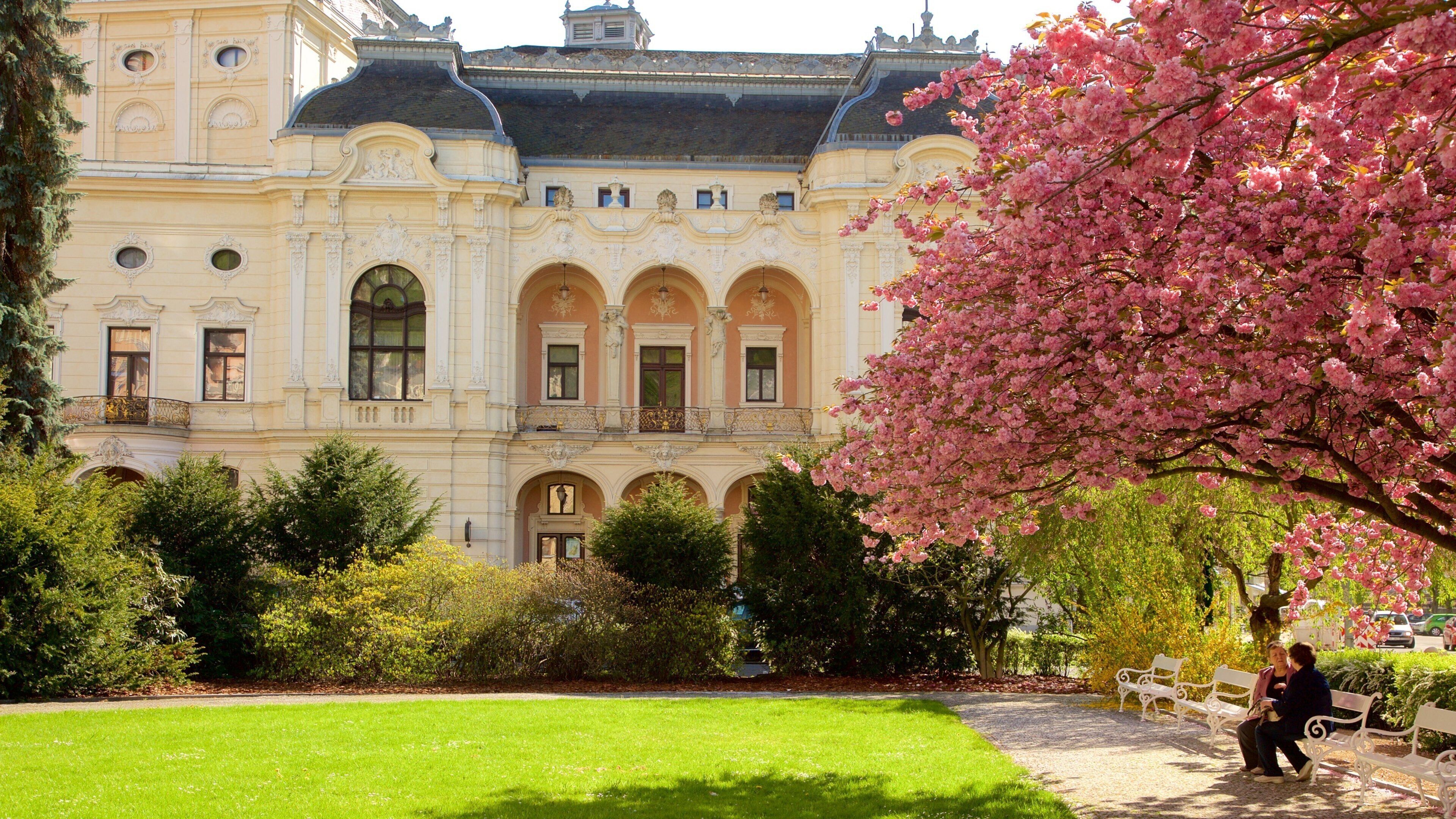 Karlovy Vary Municiple Theater which includes heritage elements and a garden