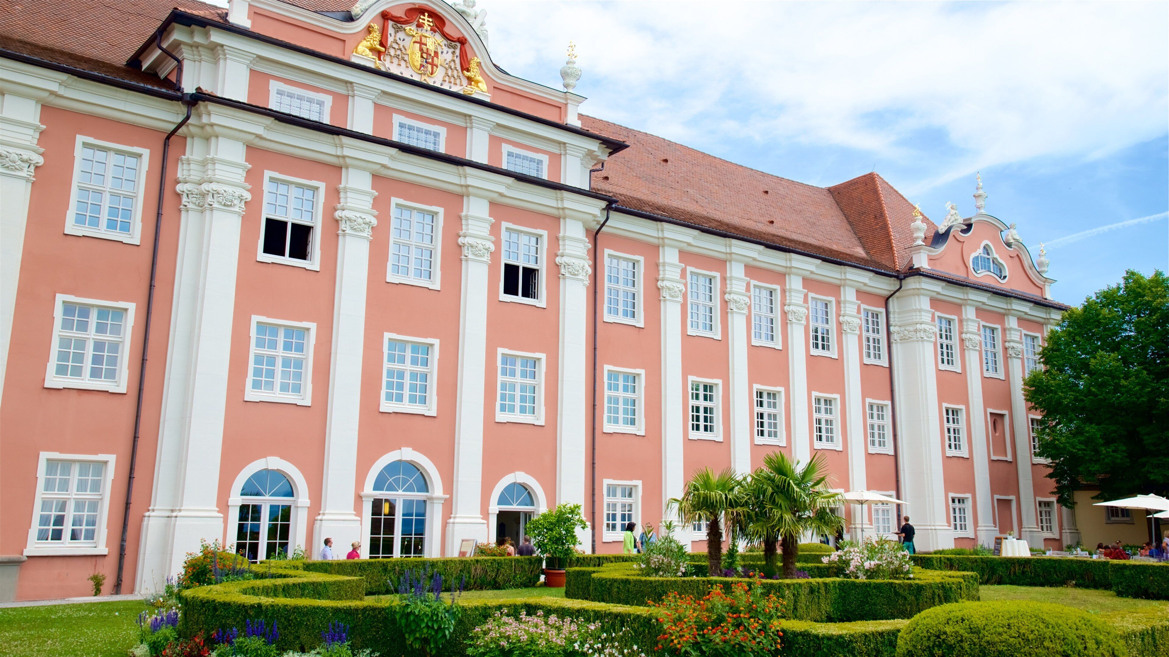 Lake Constance Promenade showing a garden, a castle and heritage architecture