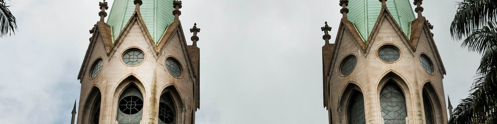 Catedral da Sé localizada no centro histórico da cidade. Ponto centro do sudoeste brasileiro. A Igreja da Sé é símbolo da história do Brasil.