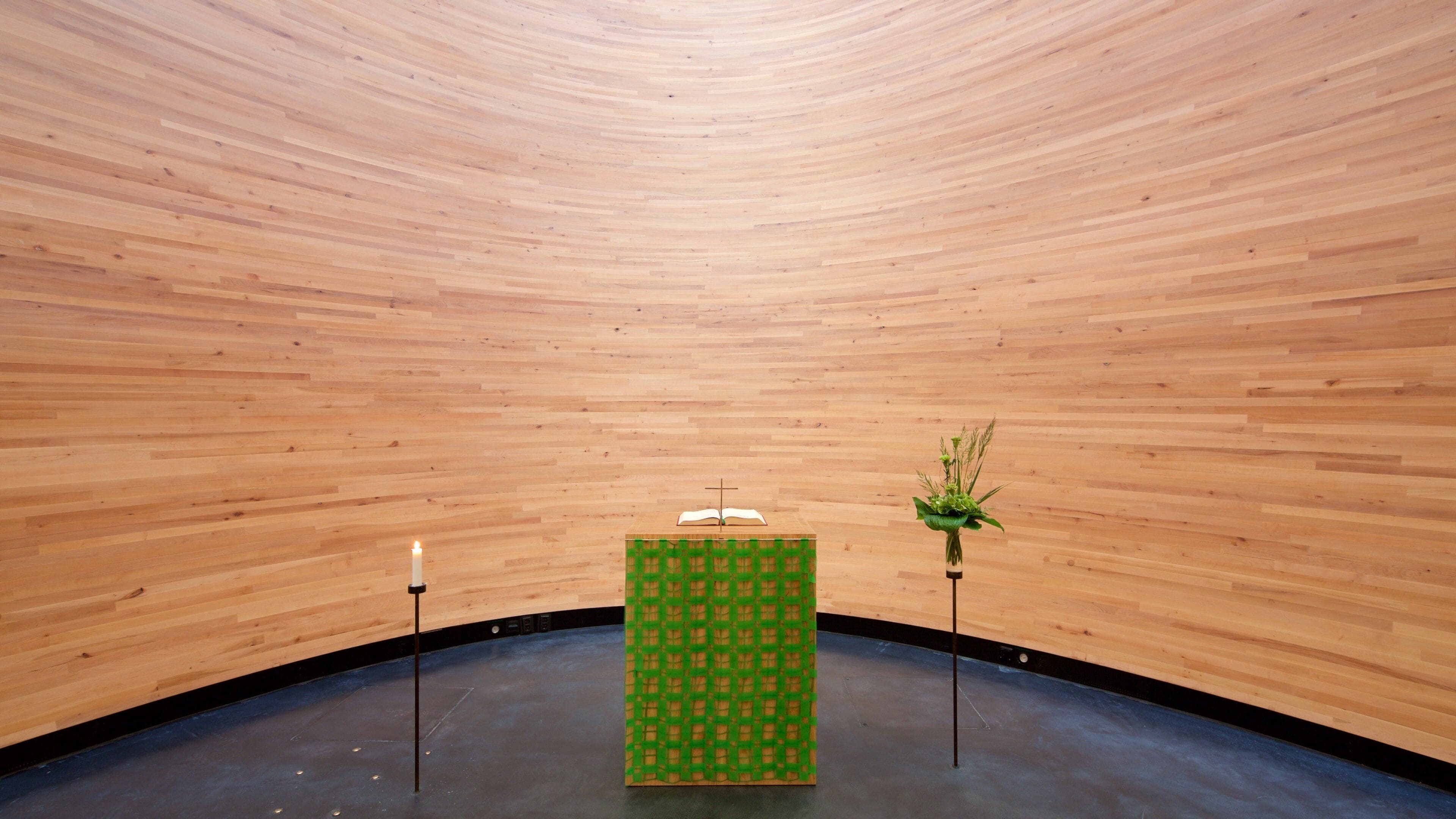 Kamppi Chapel which includes a church or cathedral and religious elements