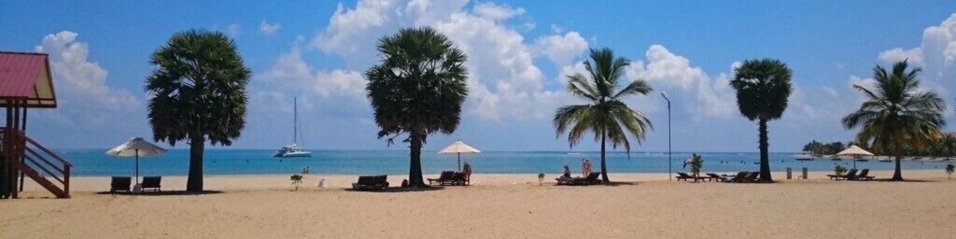 Paasikudah beach Sri Lanka is for those with serious beach-lusting! SECRET TIP: Seas are 'bluest' & 'calmest' from April to September. Try some guided snorkeling and sailing with Ayu in the Wild Holidays www.ayuinthewild.com