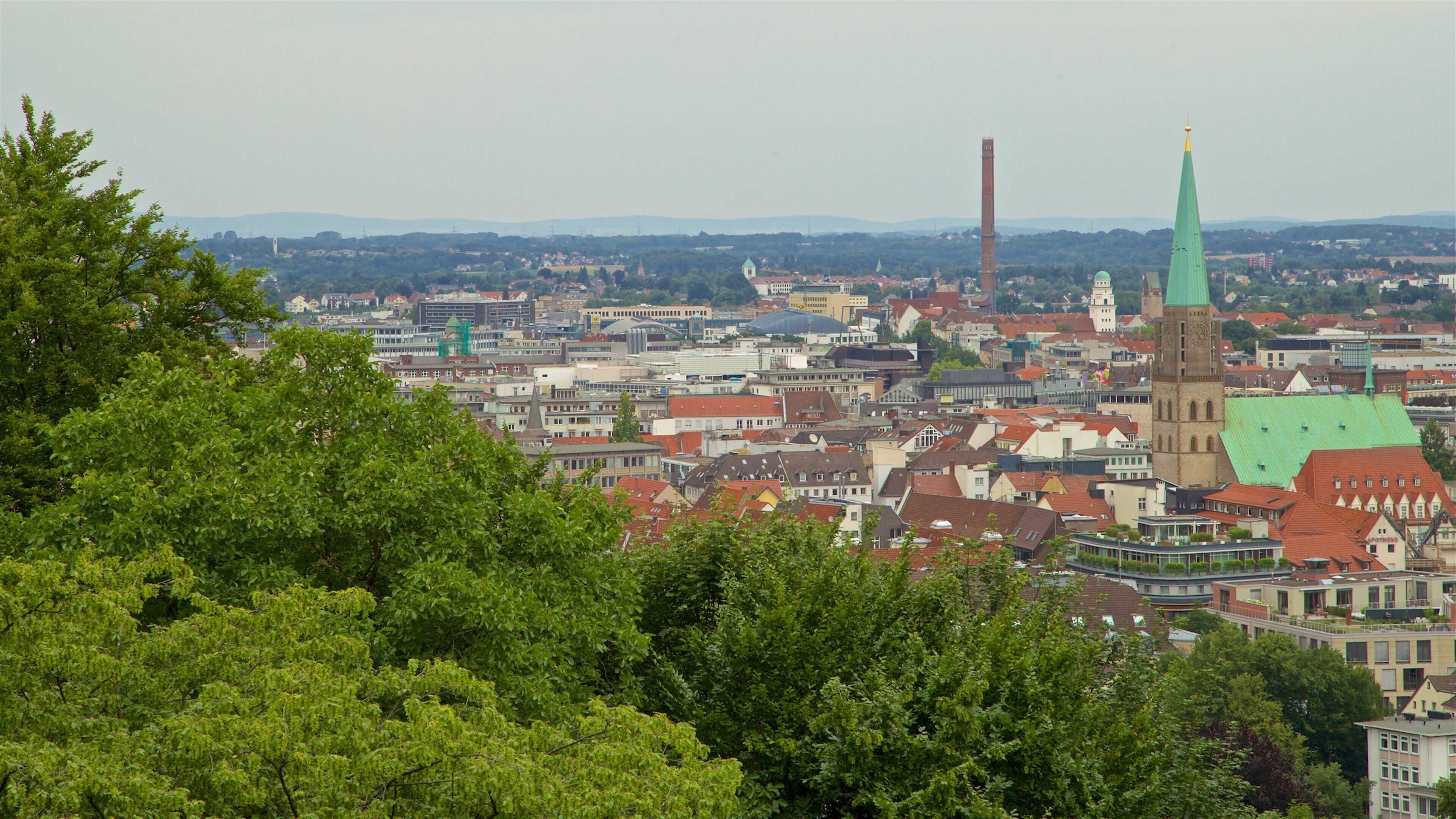 Sparrenberg Castle showing a city and landscape views