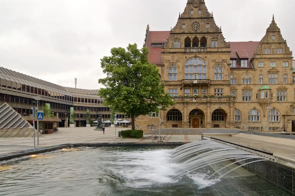 Old Town Hall which includes a fountain and heritage architecture