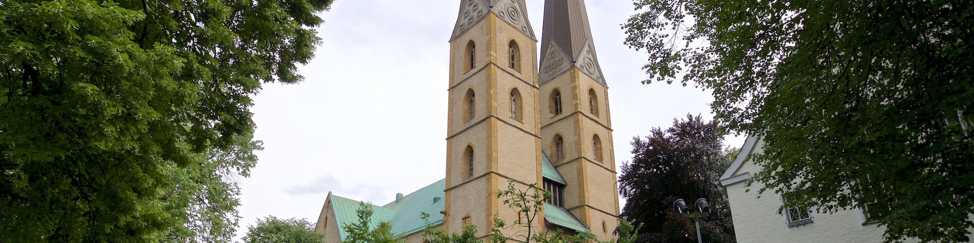 Neustaedter Marienkirche que incluye arquitectura patrimonial