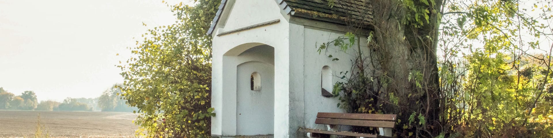 This is a photograph of an architectural monument. It is on the list of cultural monuments of Bayern, no. D-7-73-164-9