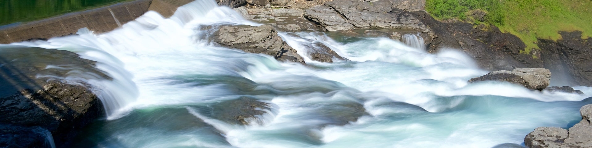 Bardufossen Waterfall which includes rapids