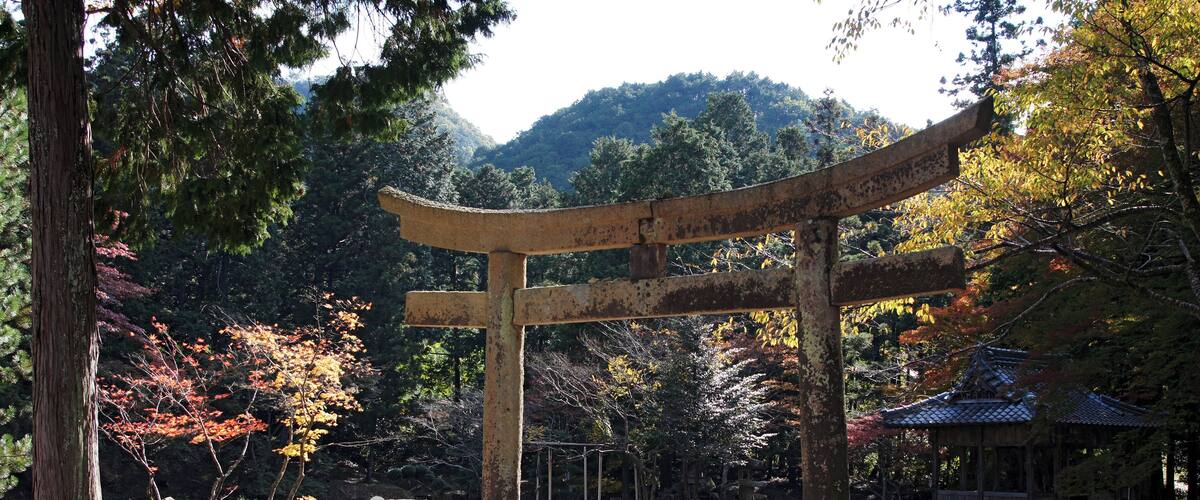 The ruins of Fukumoto Jinya are the present Otoshi-jinja, Kamikawa, Hyogo prefecture, Japan