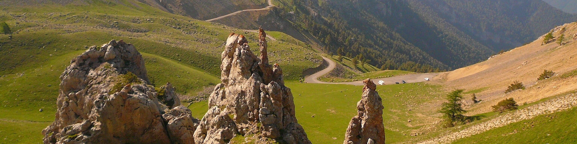 Parking of Millefonts, La Colmiane Ski Station & Chalancha - From Col de Veillos looking to South