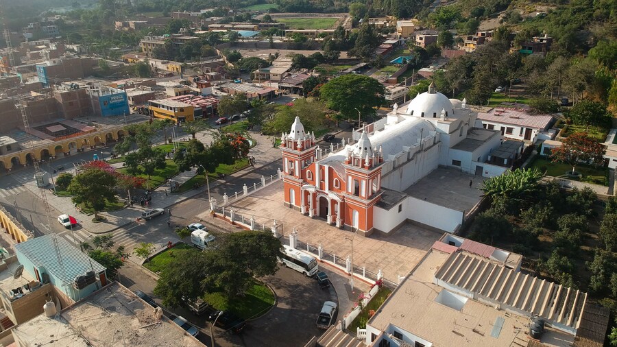 Place d'Armes de LunahuanĂĄ