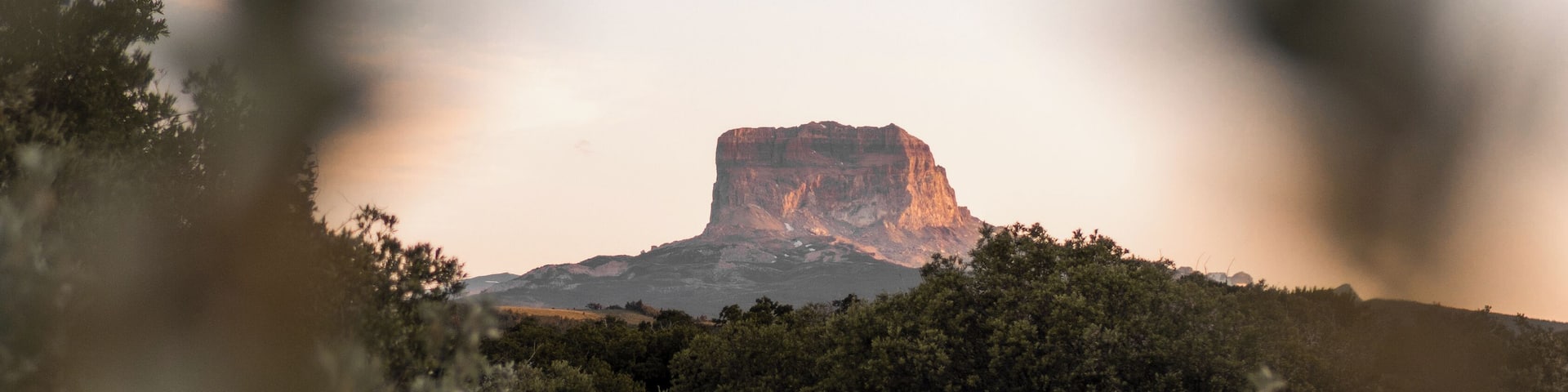 Police Lake is a small lake lose to the Canadian/US boarder. Is has an amazing view of Chief Mountain, camping, day use areas and beautiful boardwalk that leads to a small island.
This location is also known for bird watching and is a great photography location.
#Southernalberta #cheifmountain #alberta #albertalakes