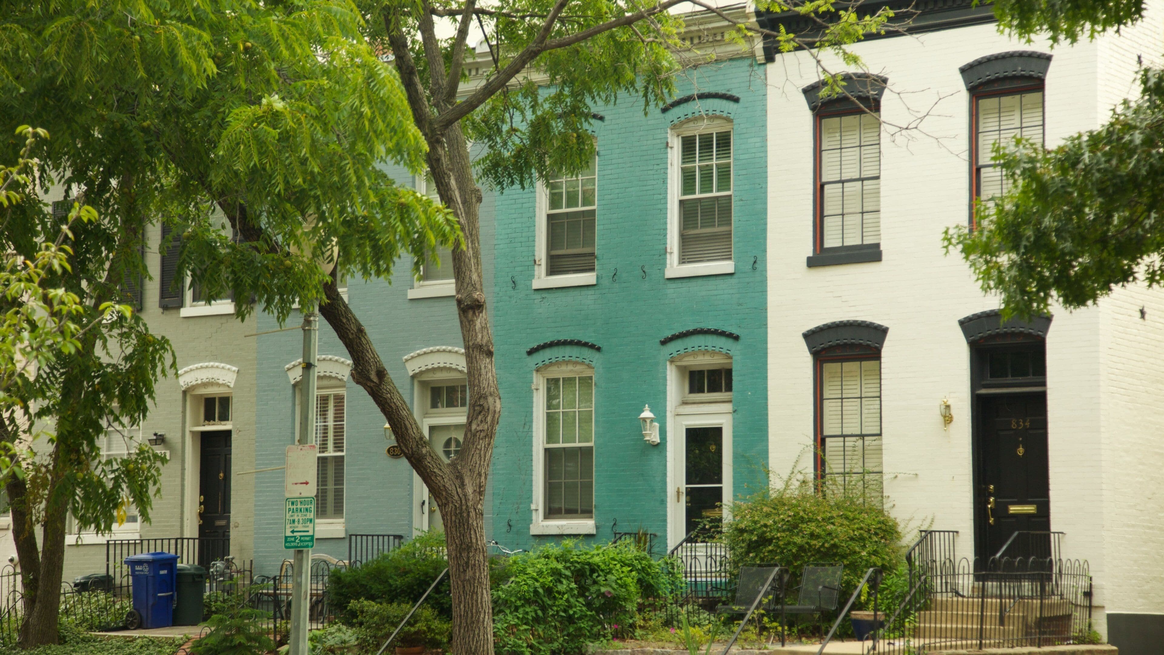 Georgetown - Foggy Bottom showing a house and heritage elements