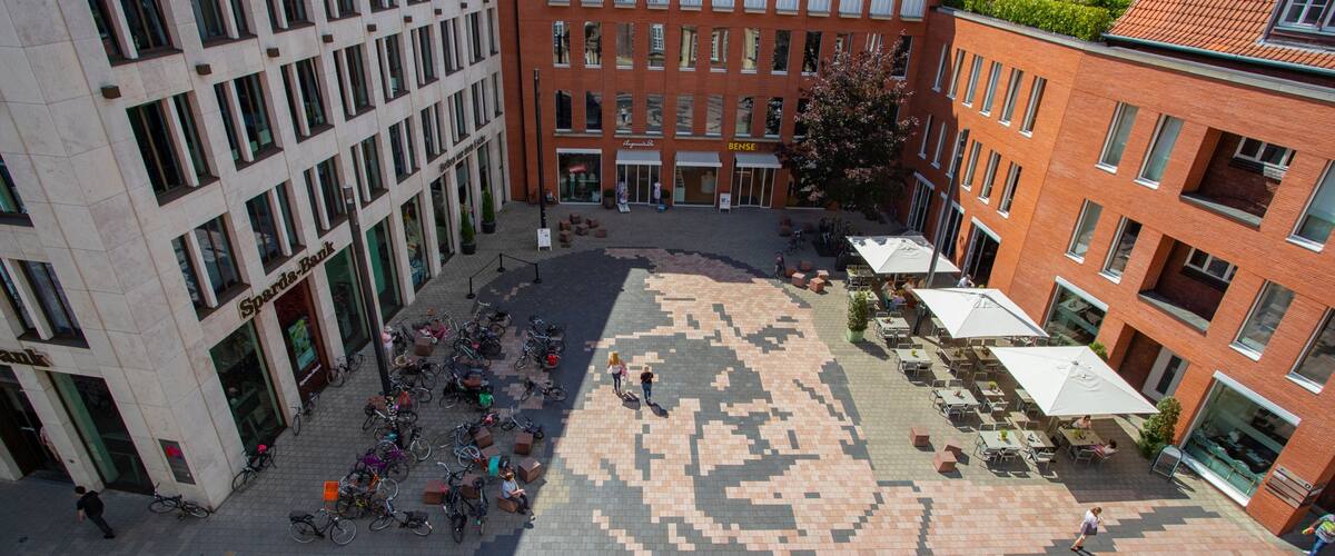 Picasso Museum which includes outdoor art and a city