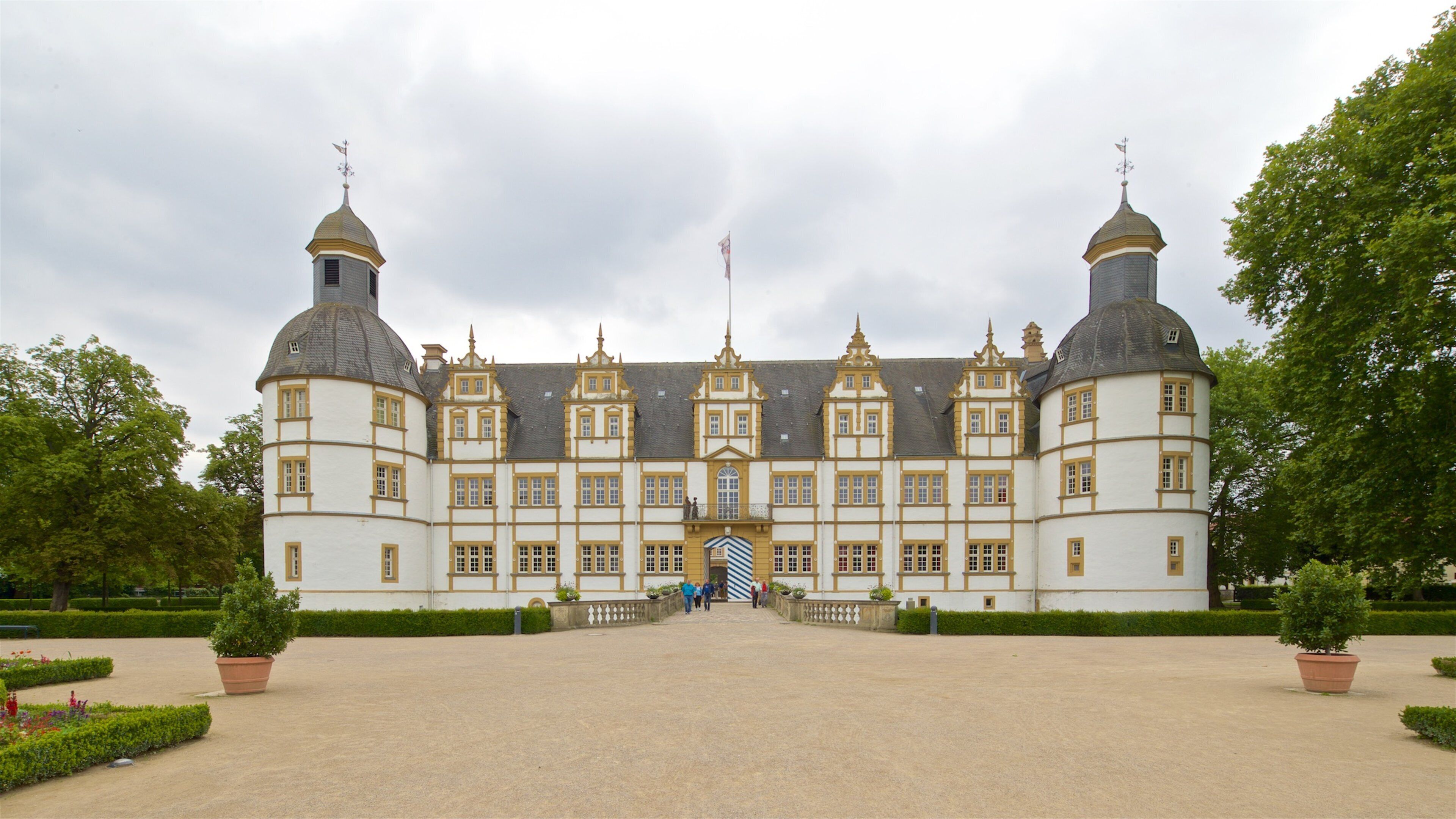 Château de Neuhaus mettant en vedette patrimoine architectural et château ou palais