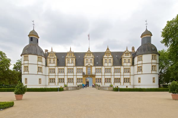 ChĂąteau de Neuhaus mettant en vedette patrimoine architectural et chĂąteau ou palais