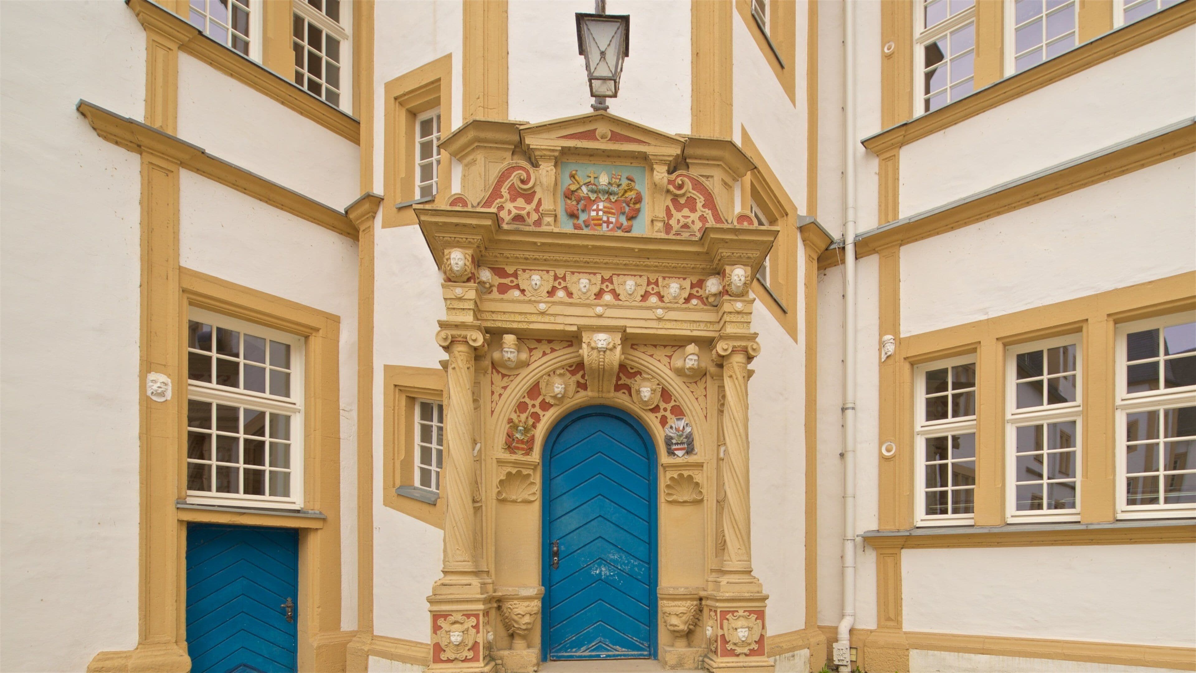 Neuhaus Castle featuring heritage elements