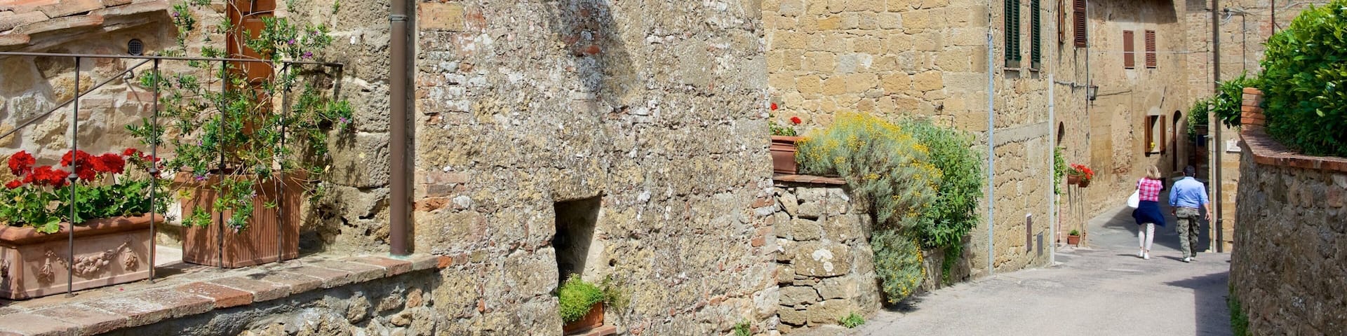 Monticchiello which includes heritage architecture