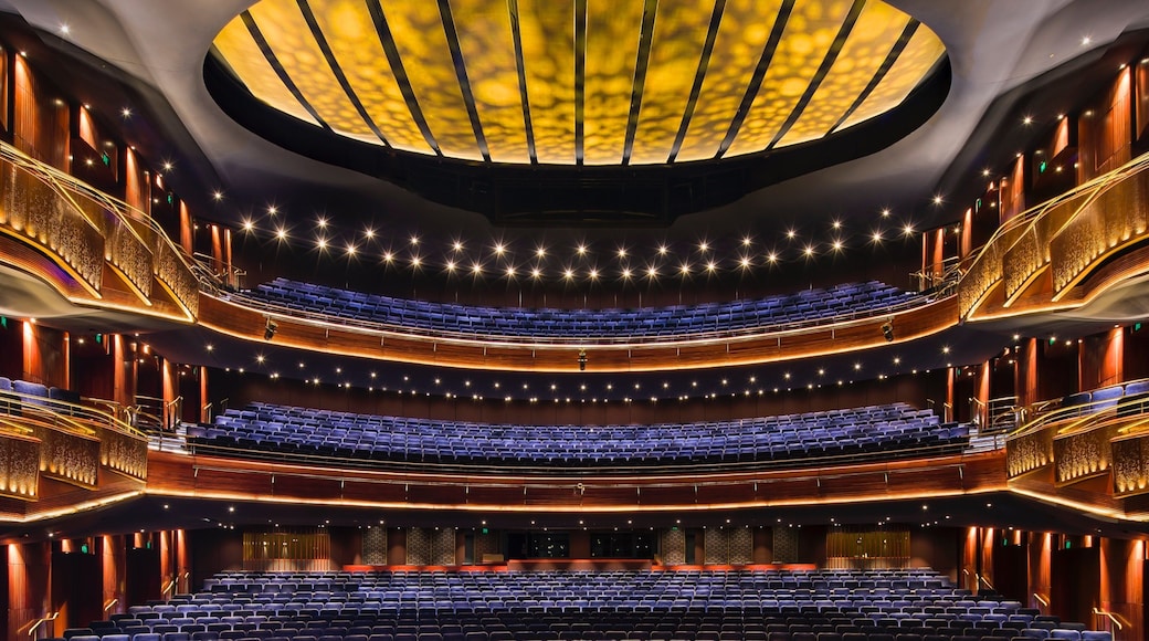 Teatro lírico de Sídney que incluye escenas de teatro y vista interna