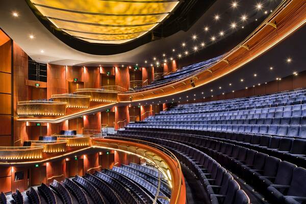 Sydney Lyric Theatre som viser interiør og teaterliv