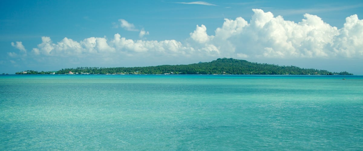 Manono showing tropical scenes, general coastal views and landscape views