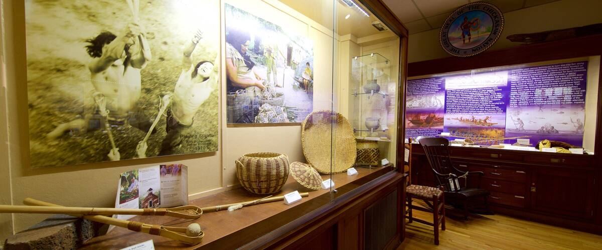 Museo de las Cinco Tribus Civilizadas ofreciendo vistas de interior