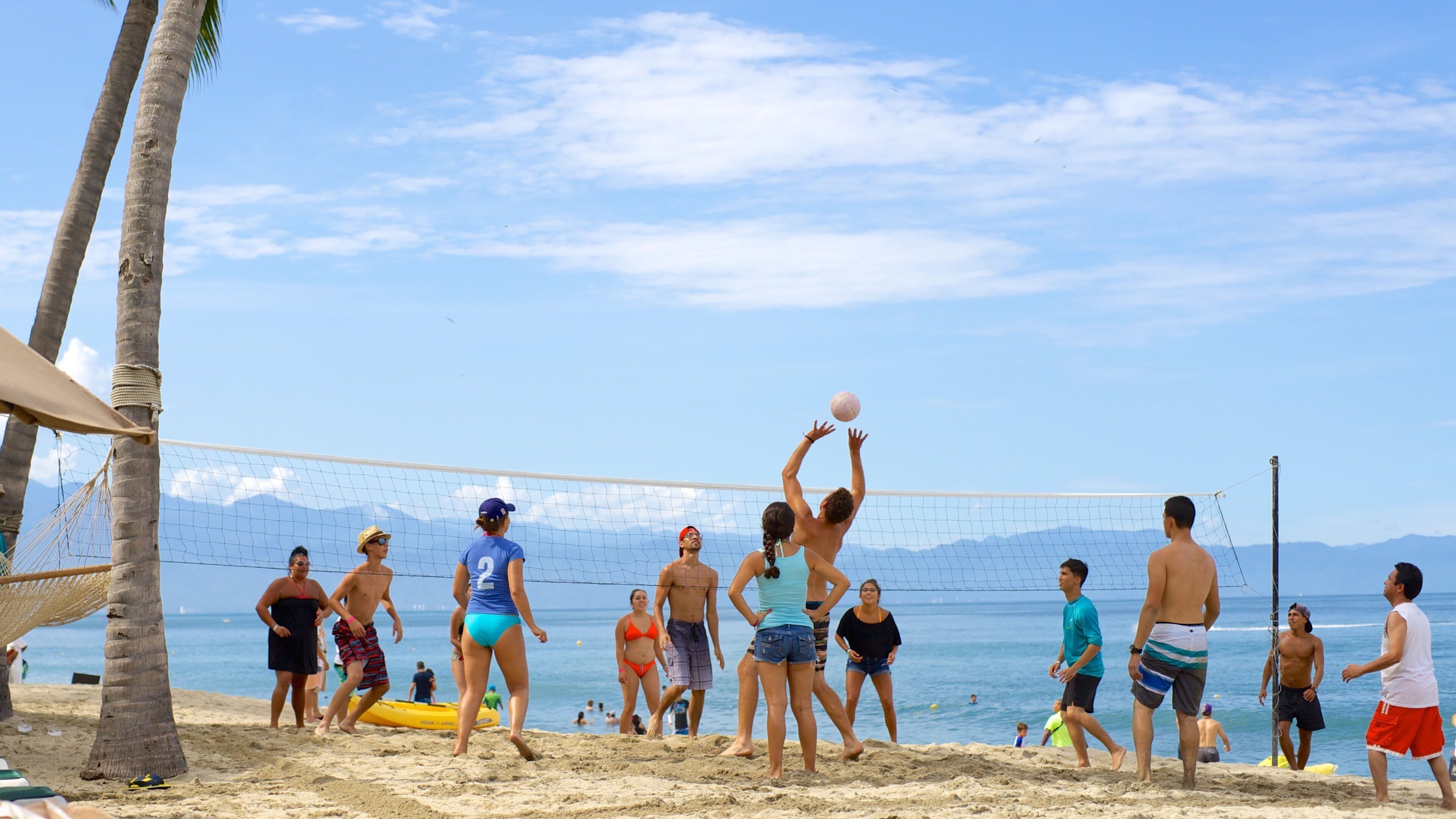 Bãi biển Nuevo Vallarta trong đó bao gồm bãi biển và sân chơi cũng như nhóm lớn