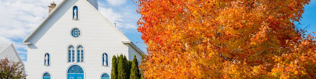 Entrelacs Church in Autumn