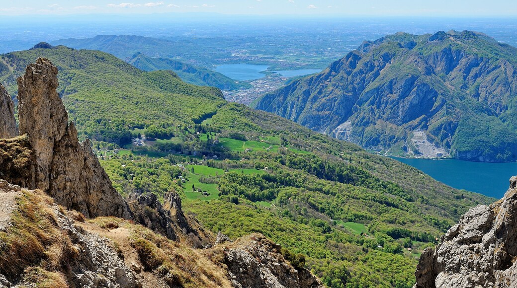 Lago di Lecco e Pian Dei Resinelli visti dalla Grigna