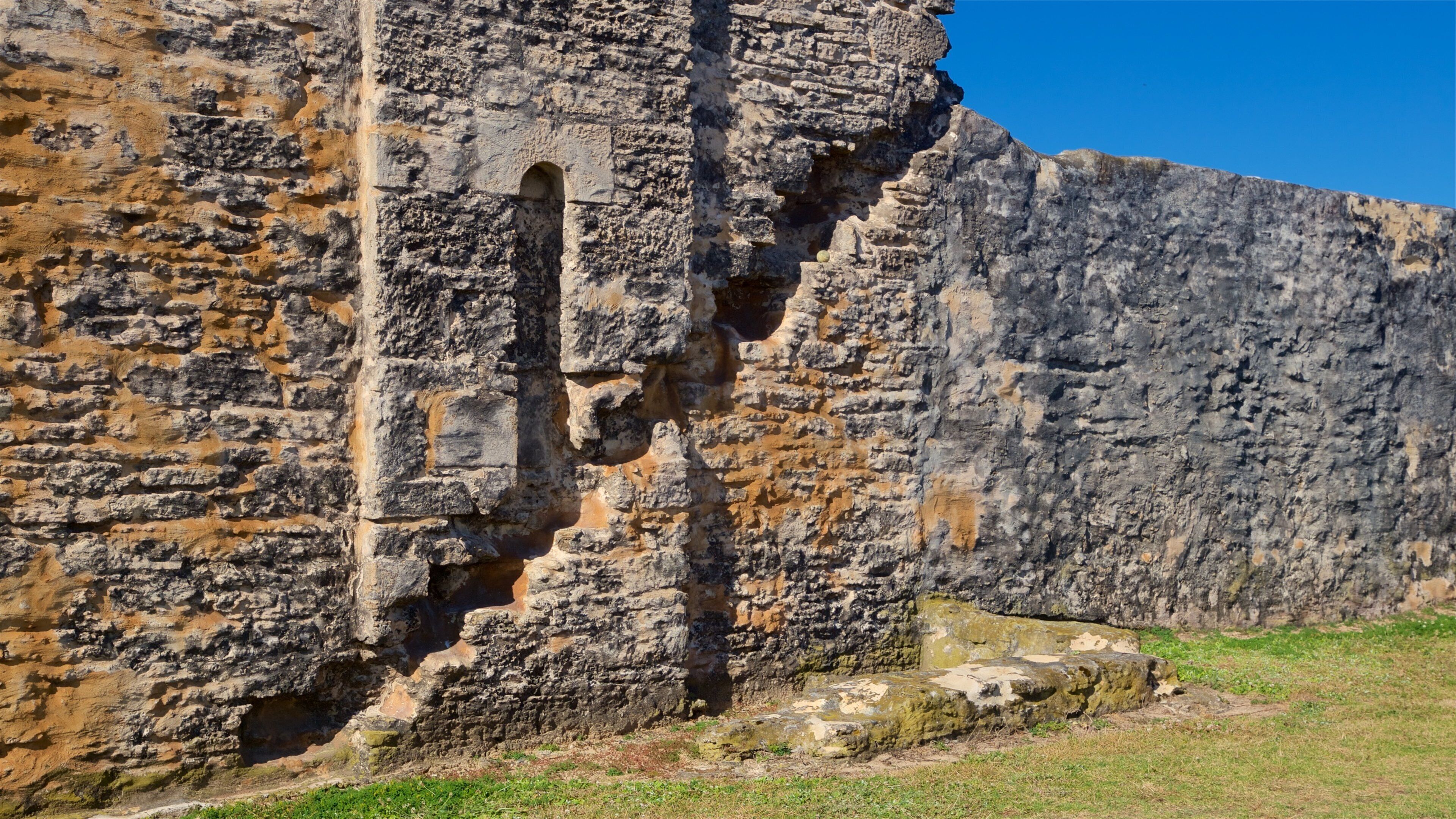 Kingston and Arthur\'s Vale Historic Area featuring heritage elements and building ruins