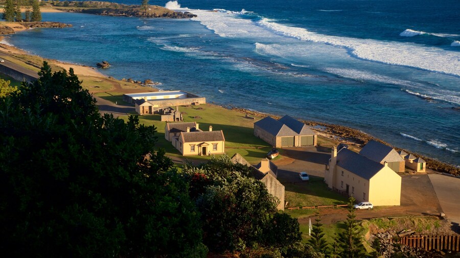 Kingston and Arthur\'s Vale Historic Area inclusief algemene kustgezichten en een klein stadje of dorpje