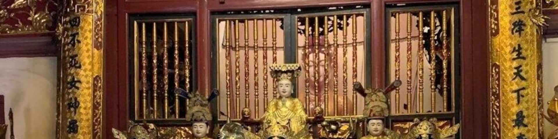 There are so many beautiful details in each buddha alters.
#travel #photography #history #vietnam #culture #beautifuldestinations