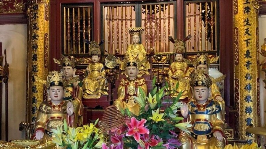 There are so many beautiful details in each buddha alters.
#travel #photography #history #vietnam #culture #beautifuldestinations