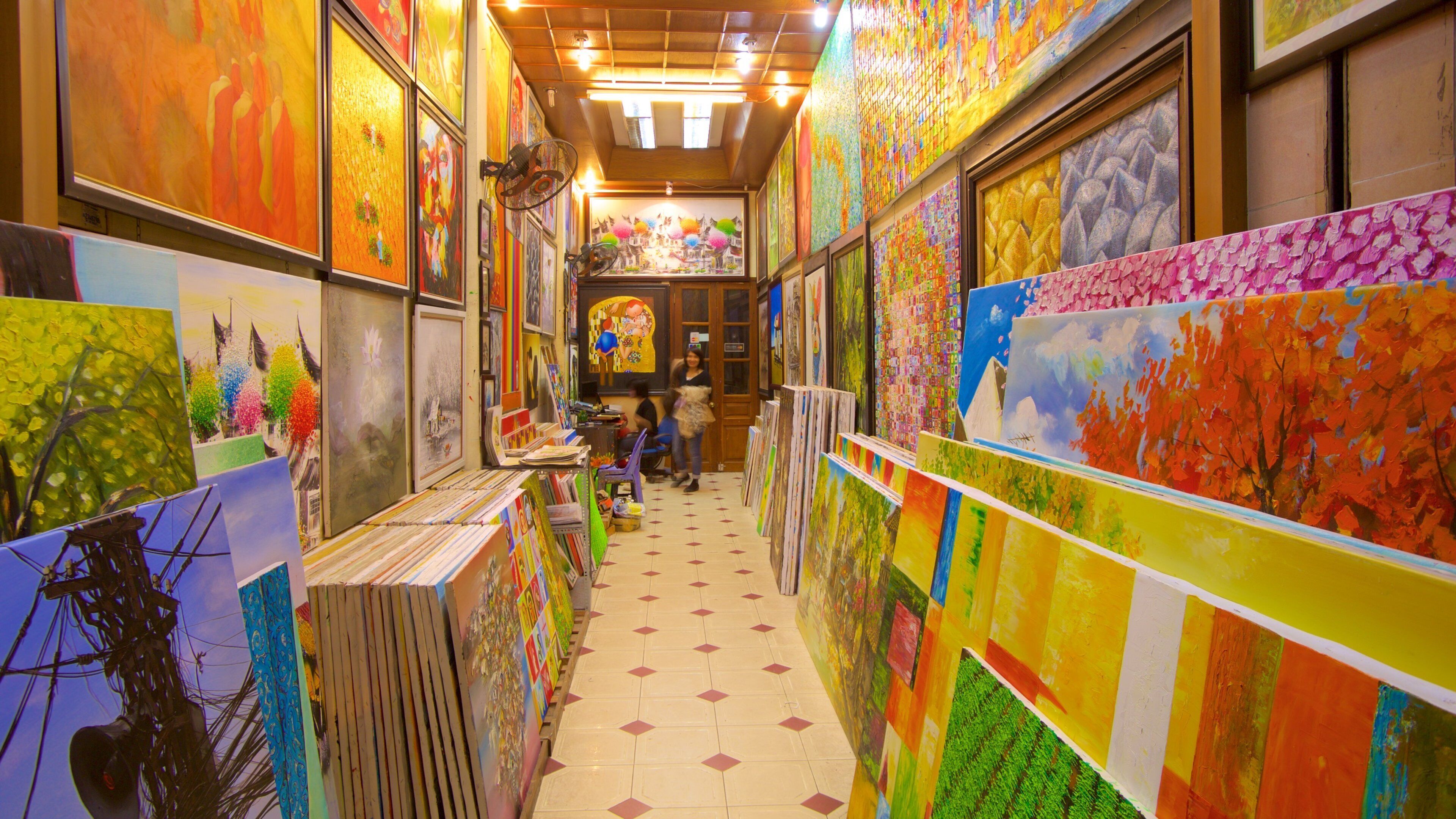 Hang Gai Street which includes shopping, art and interior views