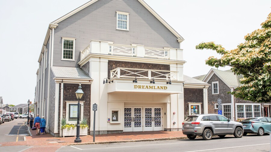Nantucket_DreamlandFilmandPerformingArtsCenter_6286880-2