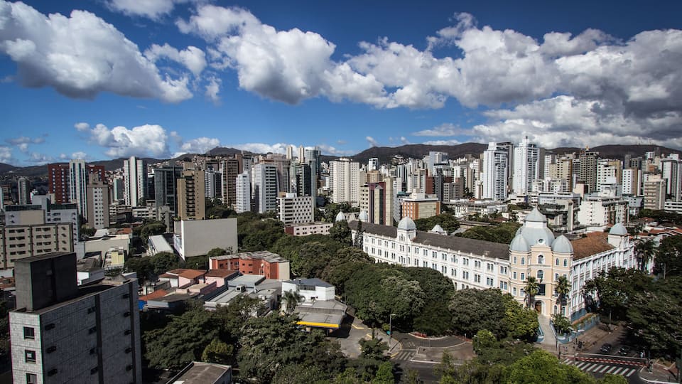 Belo Horizonte, Neighborhoods FuncionÌÎ́rios and Santa EfigÌÎåÈnia.