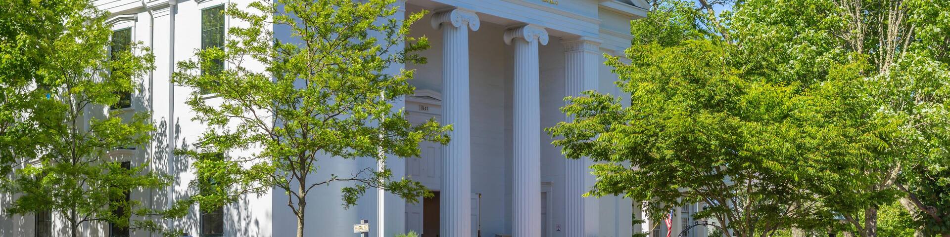 P5EH30 The Nantucket Atheneum, a historic public library in Nantucket, Massachusetts.