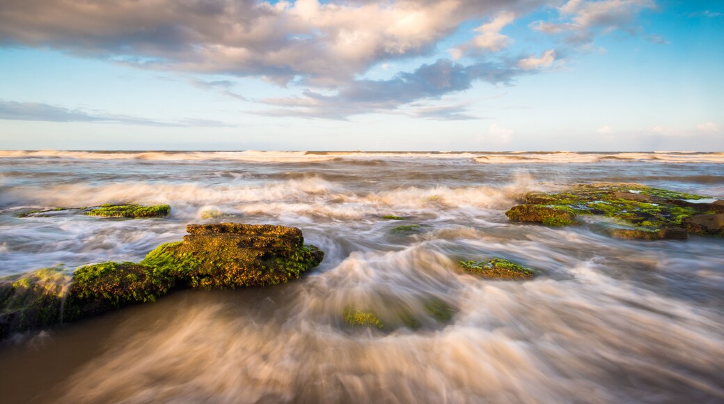 St. Augustine Florida Scenic Beach Ocean Landscape with crashing waves near Palm Coast state park beaches; Shutterstock ID 250270918; purchase_order: SP-1269 HA 2018 Batch 1; Order: ; client: ; other: