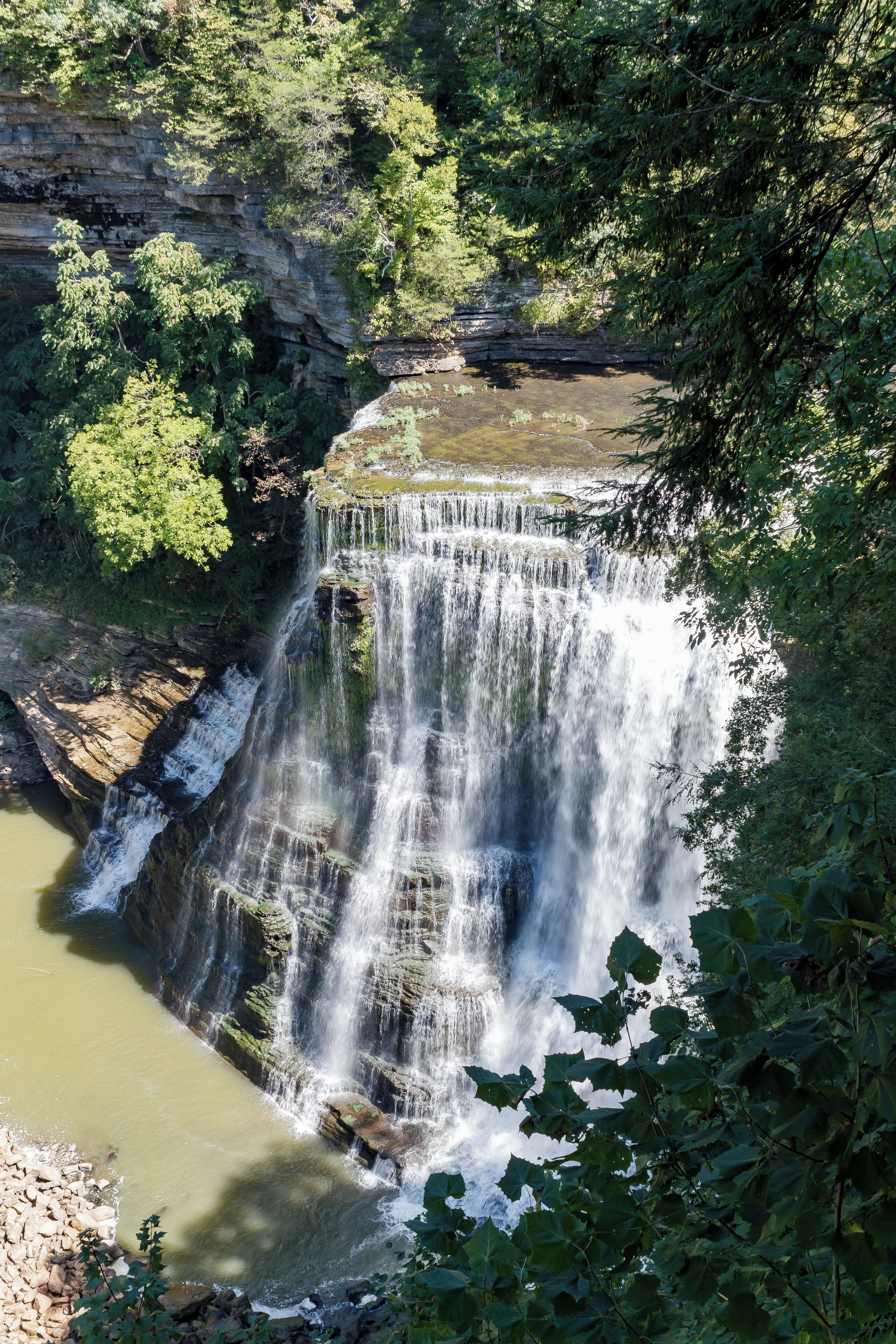 Learn how to visit Burgess Falls State Park. Read my full hiking guide here: https://thewalkingmermaid.com/blog/burgess-falls-state-park-tennessee