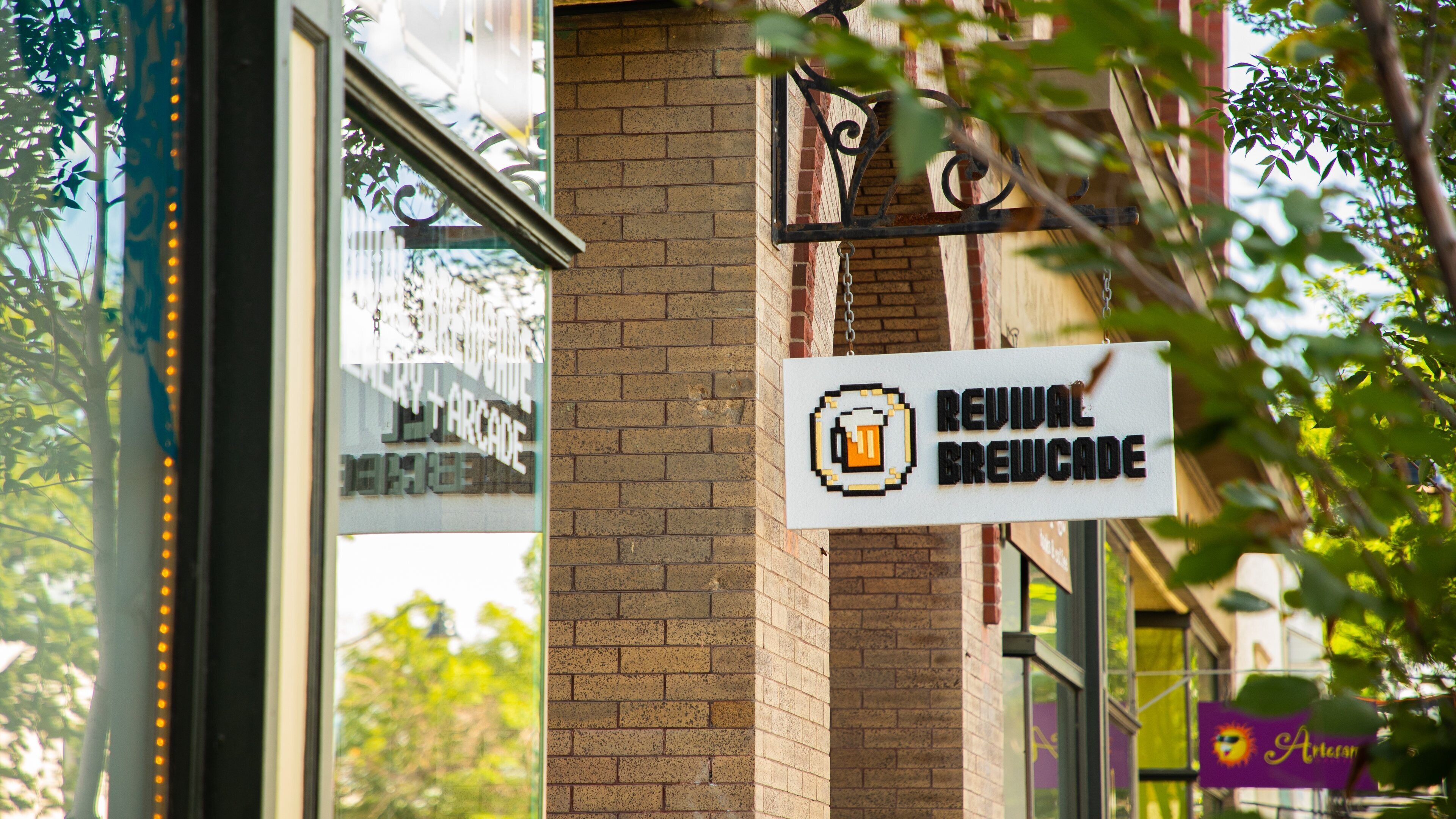 Inglewood featuring signage