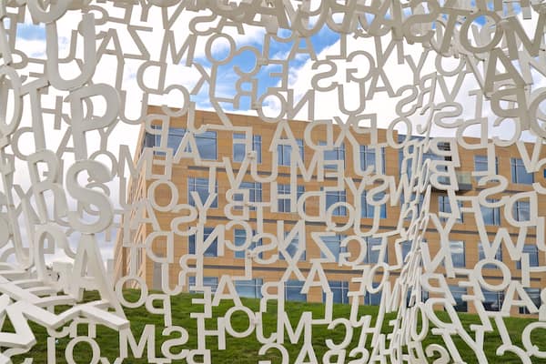 John and Mary Pappajohn Sculpture Park featuring ulkotaide