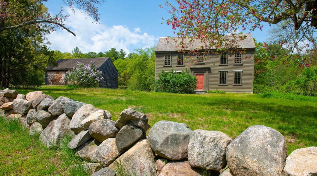 Jacob Whittemore House is a historic American Revolutionary War site built in 1716 in Minute Man National Historic Park in town of Lexington, Massachusetts MA, USA.