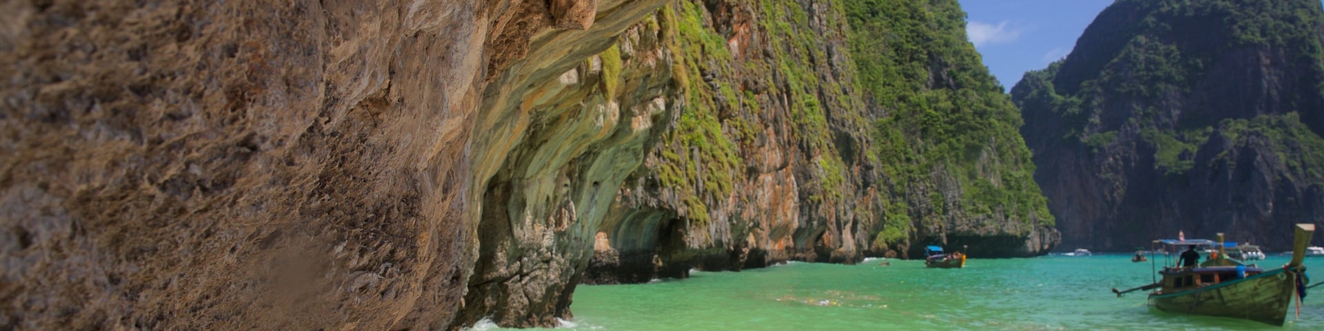Maya Bay showing tropical scenes, general coastal views and rugged coastline